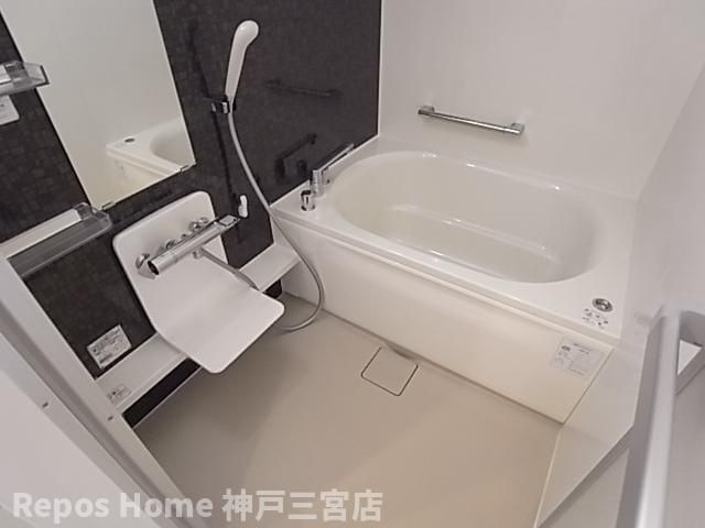 セジュール下山手通の浴室