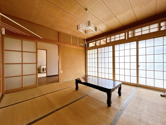 【キッチン】 | 大仙市藤木字八幡腰　戸建て | 【リフォーム中】隣の和室と繋げて約１６帖LDKにする予定です。床はフローリングで仕上げ、天井・壁はクロスで仕上げます。このあたりにキッチンを設置予定です。