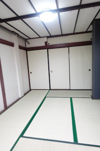 サンセイコーポの和室