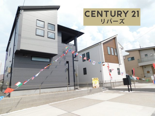 名古屋市緑区藤塚１丁目の新築一戸建の外観|☆１号棟☆　　いつでも見学できます♪（お問合せ当日、平日、水曜、夜間でもＯＫ）　長期優良住宅♪　角地！　敷地５２．３２坪！　駐車並列３台可！　共働き世代の「あったら嬉しい」を詰め込んだ邸宅♪　