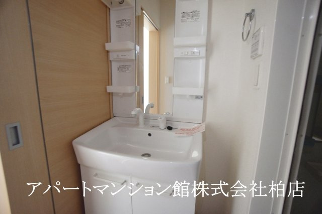 ラフィネの洗面所|※別号室参考写真です ※現況優先