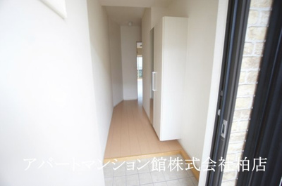 【玄関】 | ラフィネ | ※別号室参考写真です ※現況優先