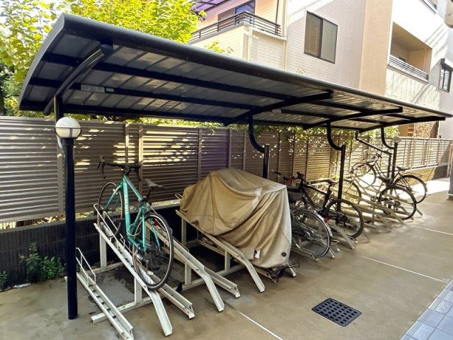 レオネクストカサ　フェリスの駐車場