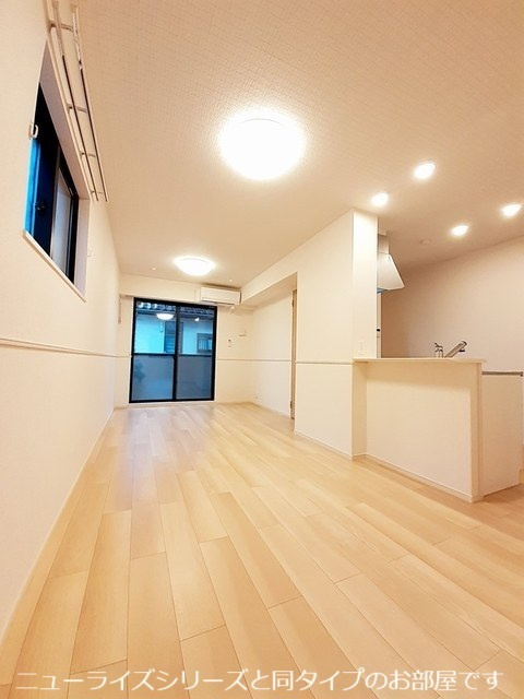 鳥羽町アパートの居間・リビング
