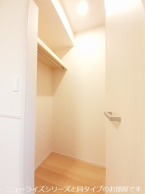 鳥羽町アパートの収納