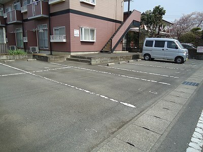 スノードロップの駐車場