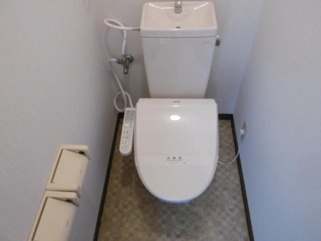 サンルームあじさいのトイレ|シャワー付トイレ