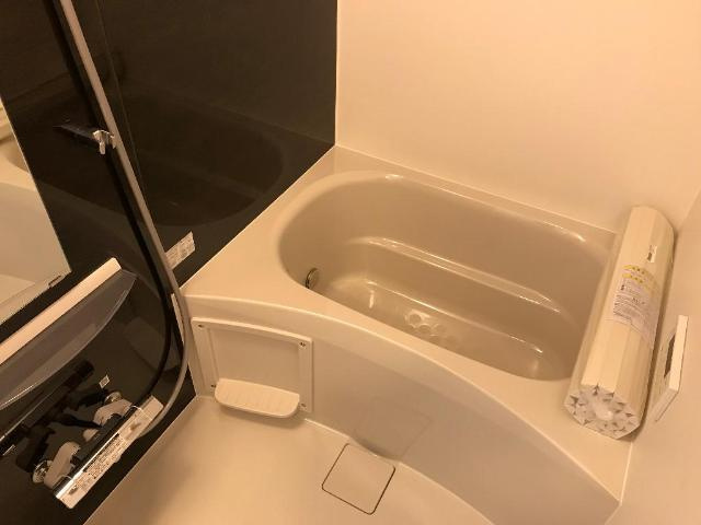 コバルトアワーの浴室|バス