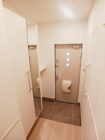 テラスＭ３　Ⅰの玄関
