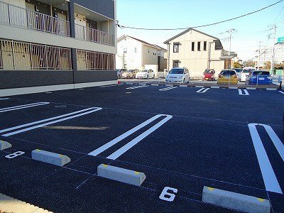 サウス　グレースマンションの駐車場