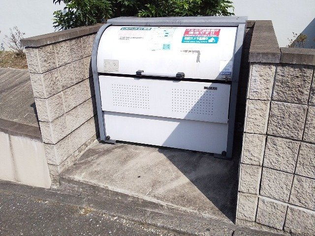 ミランダカーサのその他|ゴミ置場