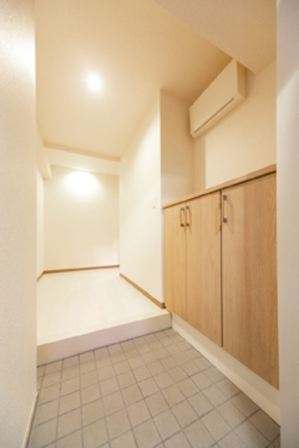 築地ＭＫハウスの玄関|※写真は同タイプ住戸です。