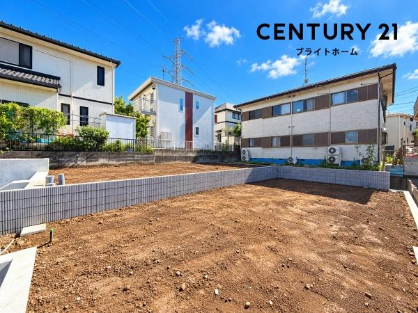 横浜市旭区中希望が丘の新築一戸建の外観|同仕様物件もご案内をさせて頂きます。
お車でご自宅まで送迎承ります。