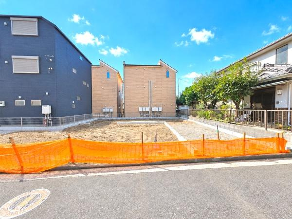 横浜市金沢区寺前１丁目の新築一戸建の外観|同仕様物件もご案内をさせて頂きます。
お車でご自宅まで送迎承ります。
