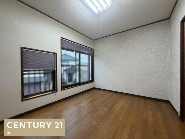 湯浅町湯浅　中古戸建の洋室