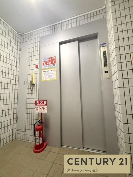 アーバンハイツ大正のエントランス|★靴が整理できますね★