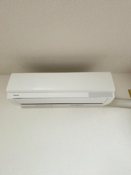 エスタイル天保山の洋室