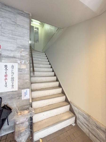 エスタイル天保山のエントランス