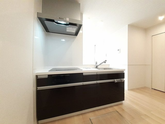 ラ・ルーチェのキッチン|コンパクトなキッチンで掃除もラクラク