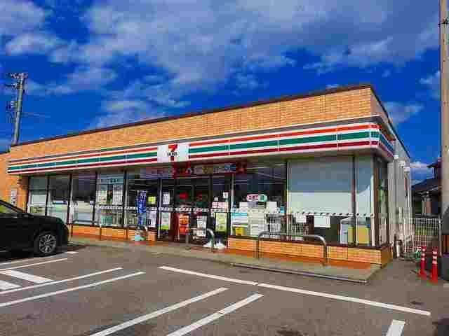 カーサ　トナミⅢの周辺|セブンイレブン砺波千代店まで650m