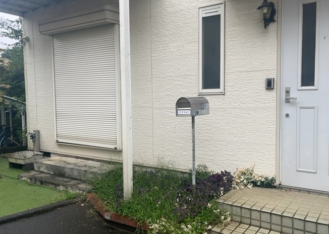 【構造・工法・仕様】 | 下荻野中古戸建 | 木造住宅とは土台、壁、柱など建築物の強度を支える構造体の材に木が使用されている構造を指します。構造体は建物の自重を支えるだけではなく風圧や水圧、積裁荷重などあらゆる衝撃に耐えるための基礎です。