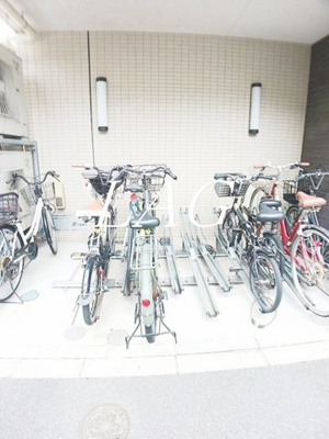 【その他共用部分】 | アンシエスタ | 駐輪場です。