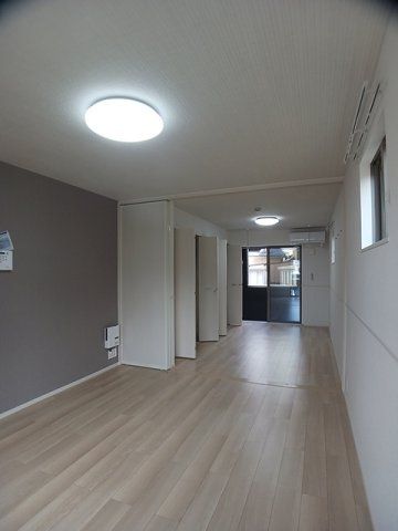 ヒカルサ新潟関屋の居間・リビング
