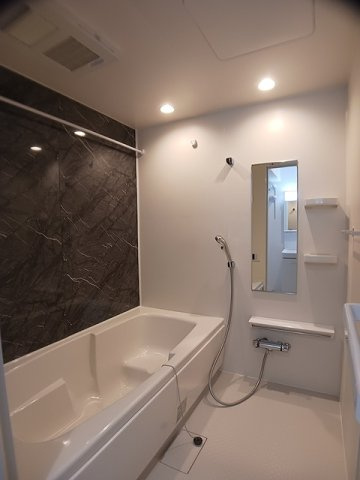 ヒカルサ新潟関屋の浴室