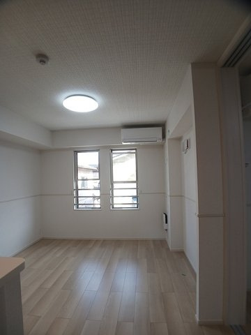 ヒカルサ新潟関屋の居間・リビング