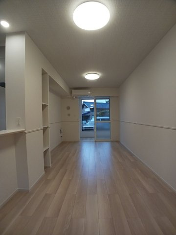 ヒカルサ新潟姥ケ山の居間・リビング