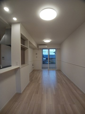 ヒカルサ新潟姥ケ山の居間・リビング