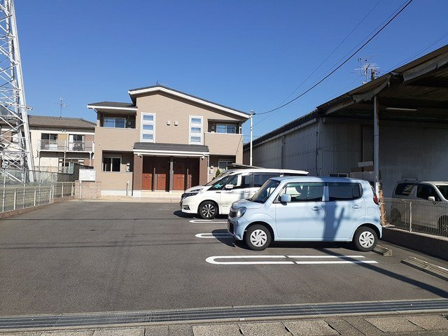 アンジュの駐車場
