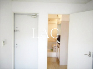 【居間・リビング】 | メープルシャンテ | 洋室のお部屋です。