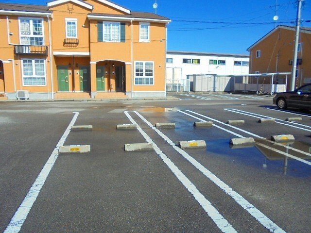 ブリアントビュ－　Ｂの駐車場