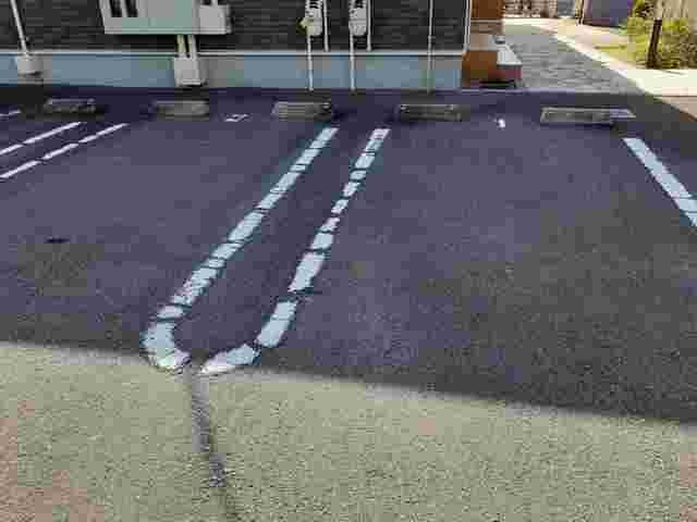 グラシアスの駐車場