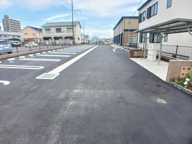 プルミエールの駐車場