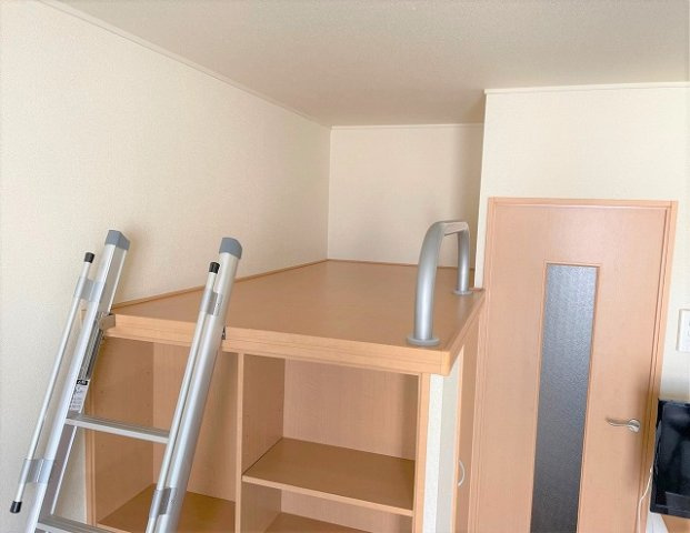 レオパレスフリージアのその他|造り付ベッド