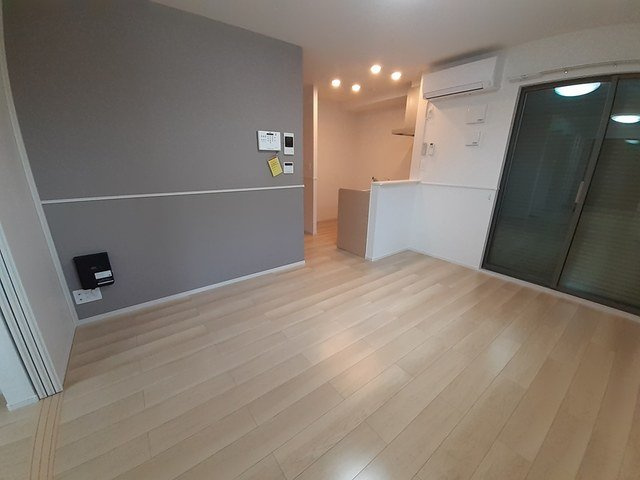 スプリングアイの居間・リビング