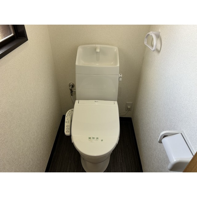 リブレス安食台戸建のトイレ