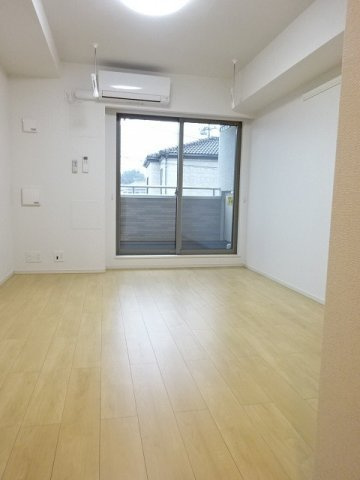 アイリス関場の内装