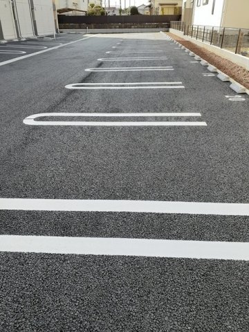 アリエスの駐車場