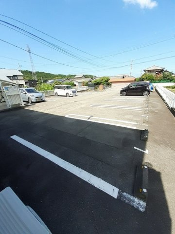 バリオンの駐車場