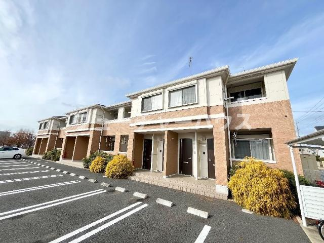 アンレーヴⅢ（ＵＮ　ＲＥＶＥ　Ⅲ）の駐車場