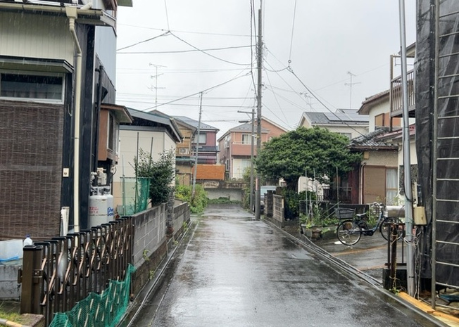 【展望】 | 桜や紅葉の名所に出かける人は多いと思いますが、家にいながら季節の移ろいを感じる生活を送りませんか？リビングや窓から見える景色が生活を彩るワンポイントに！現地から見える景色を堪能してみては如何でしょう。