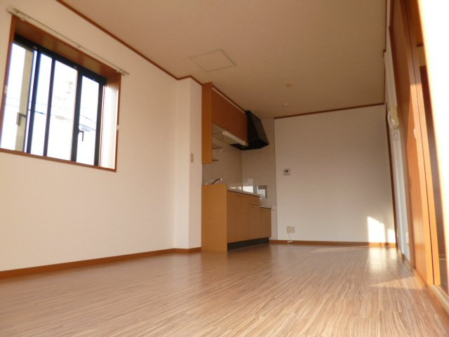 サニーハイツ高町の居間・リビング