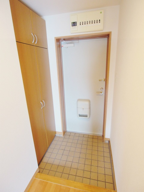 KNビルの玄関