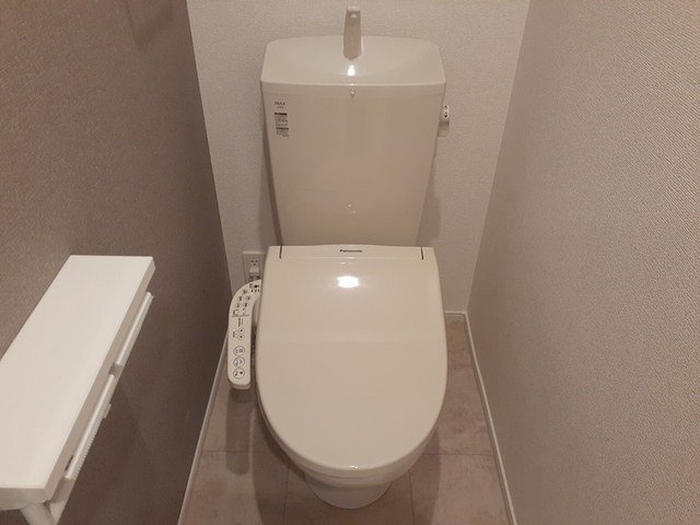 リヨン　鯖江　０１のトイレ