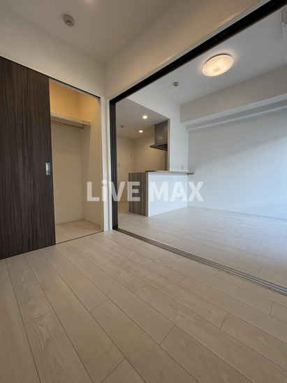 【洋室】LiveCasa天満橋 