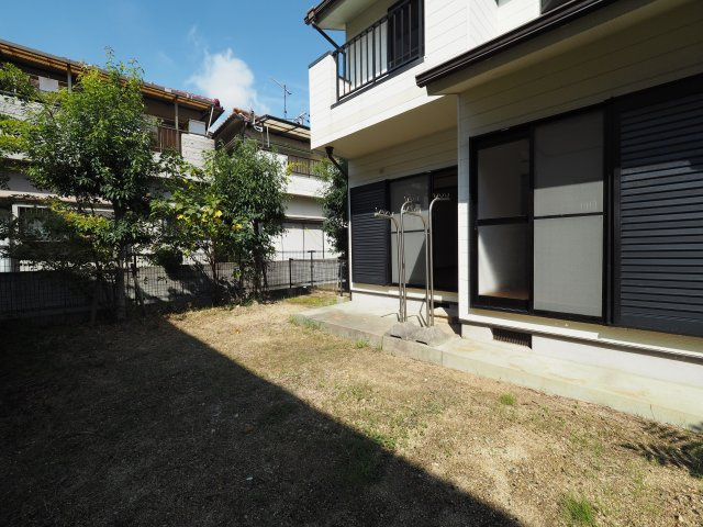 タウンハウス高町の庭|南面専用庭