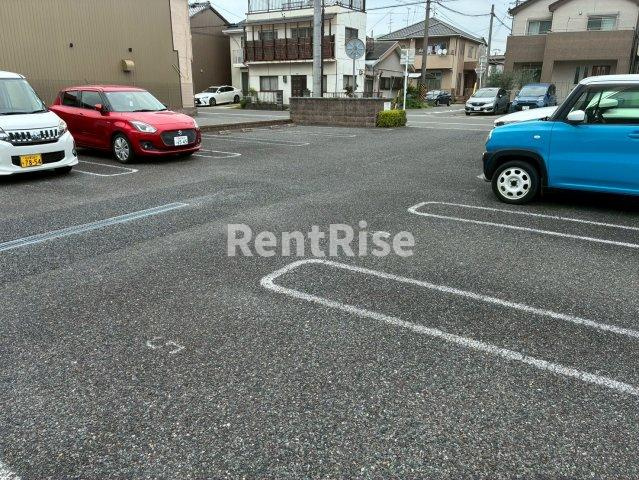 Casa Inabaの駐車場